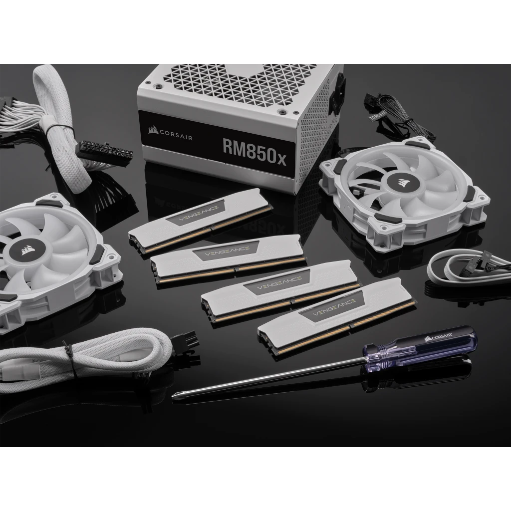 VENGEANCE® 32GB (2x16GB) DDR5 DRAM 5200MHz C40 Memory Kit — White