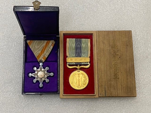 Yahoo!オークション -「明治三十七八年従軍記章」(勲章) (徽章)の落札