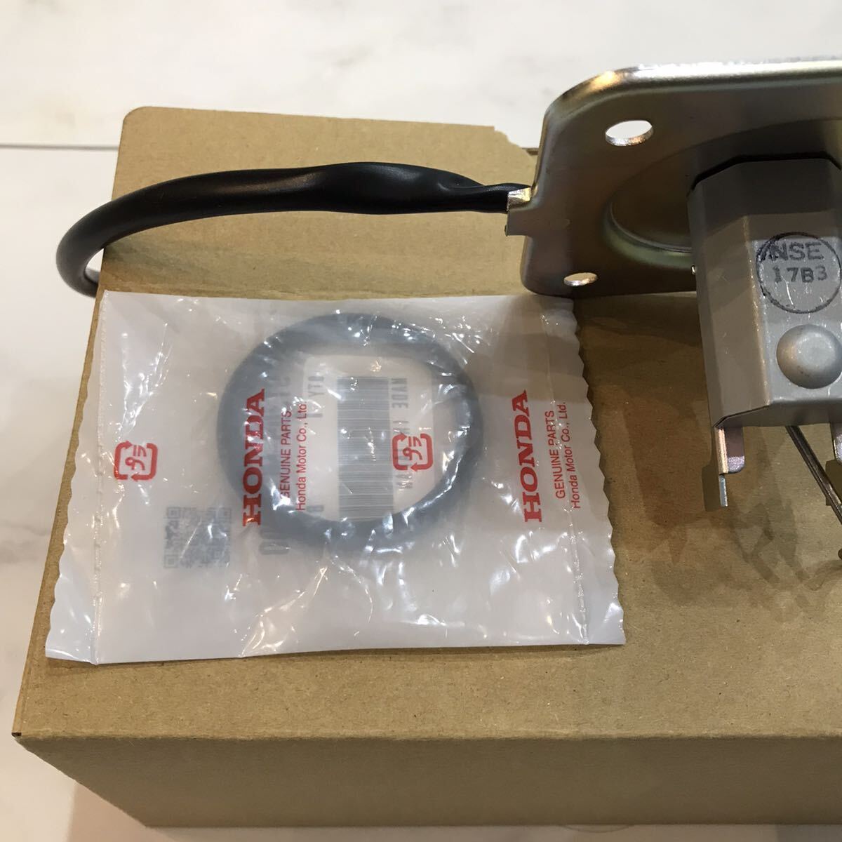 純正 ガソリンセンサー 燃料センサー フューエルセンサー メーター