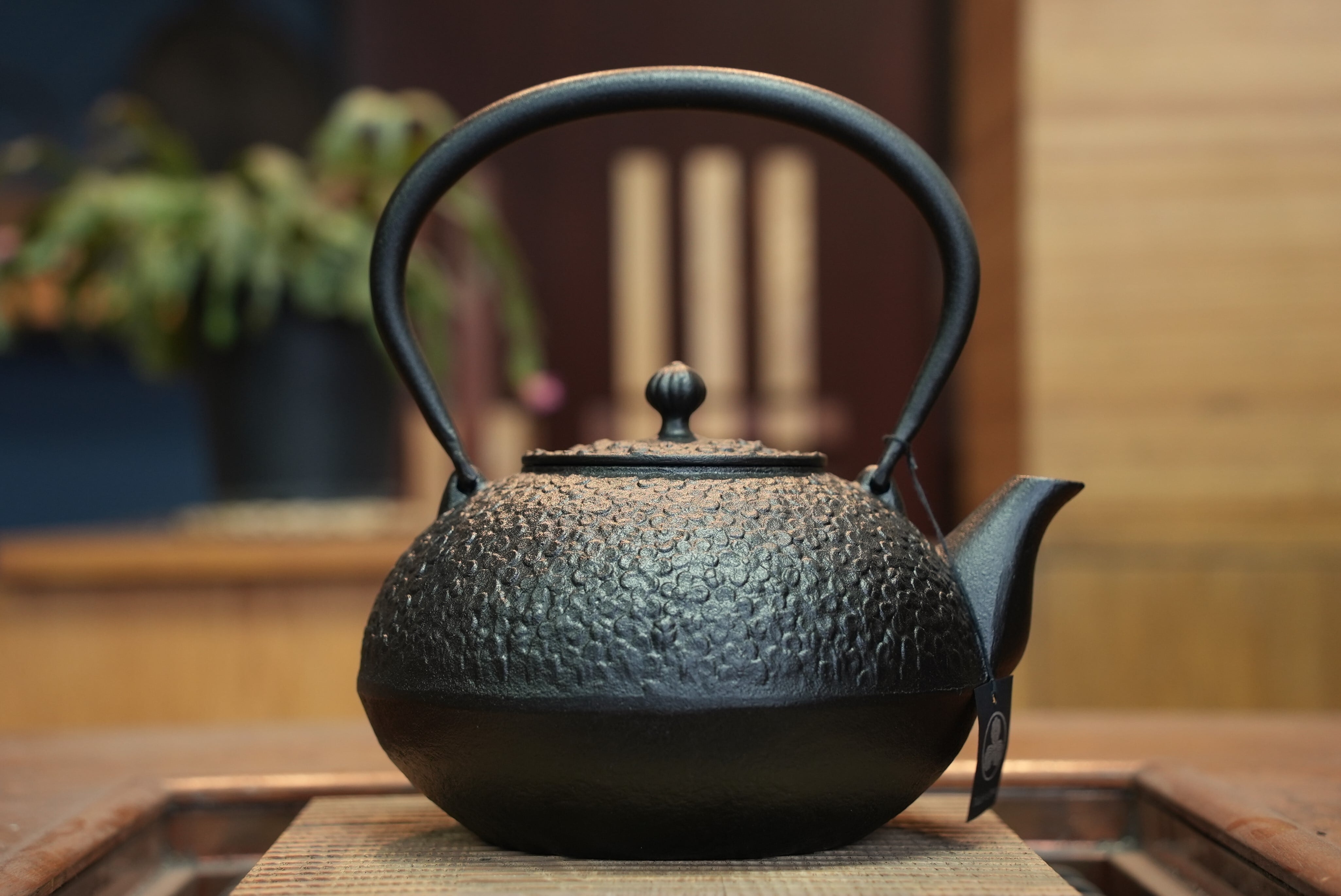 ◇ZB-2915-45 南部鉄器 鉄瓶 盛栄堂 三笠形アラレ 2H-147 高さ