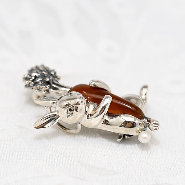 碌山 カーネリアン シードパール うさぎブローチペンダント 大きな