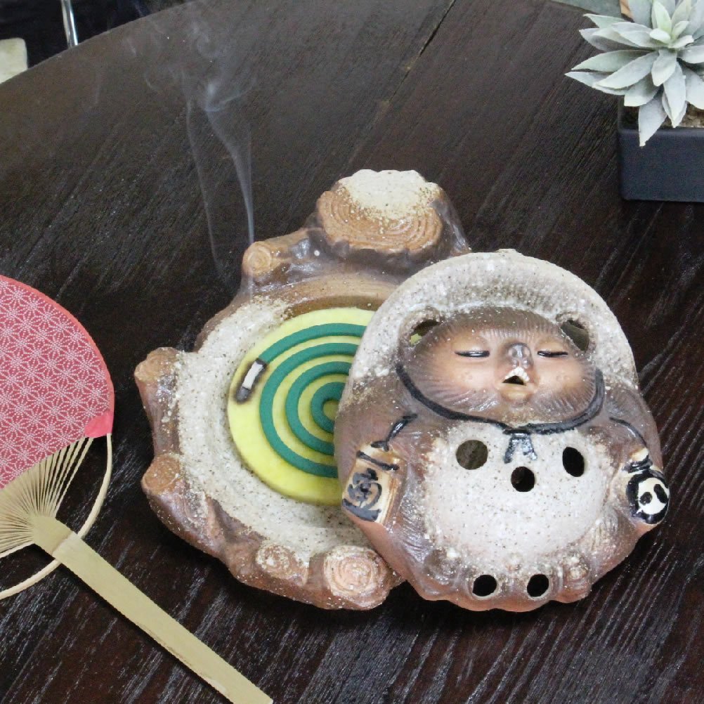 弥平次作タヌキ 陶器 蚊取り線香器アンティーク
