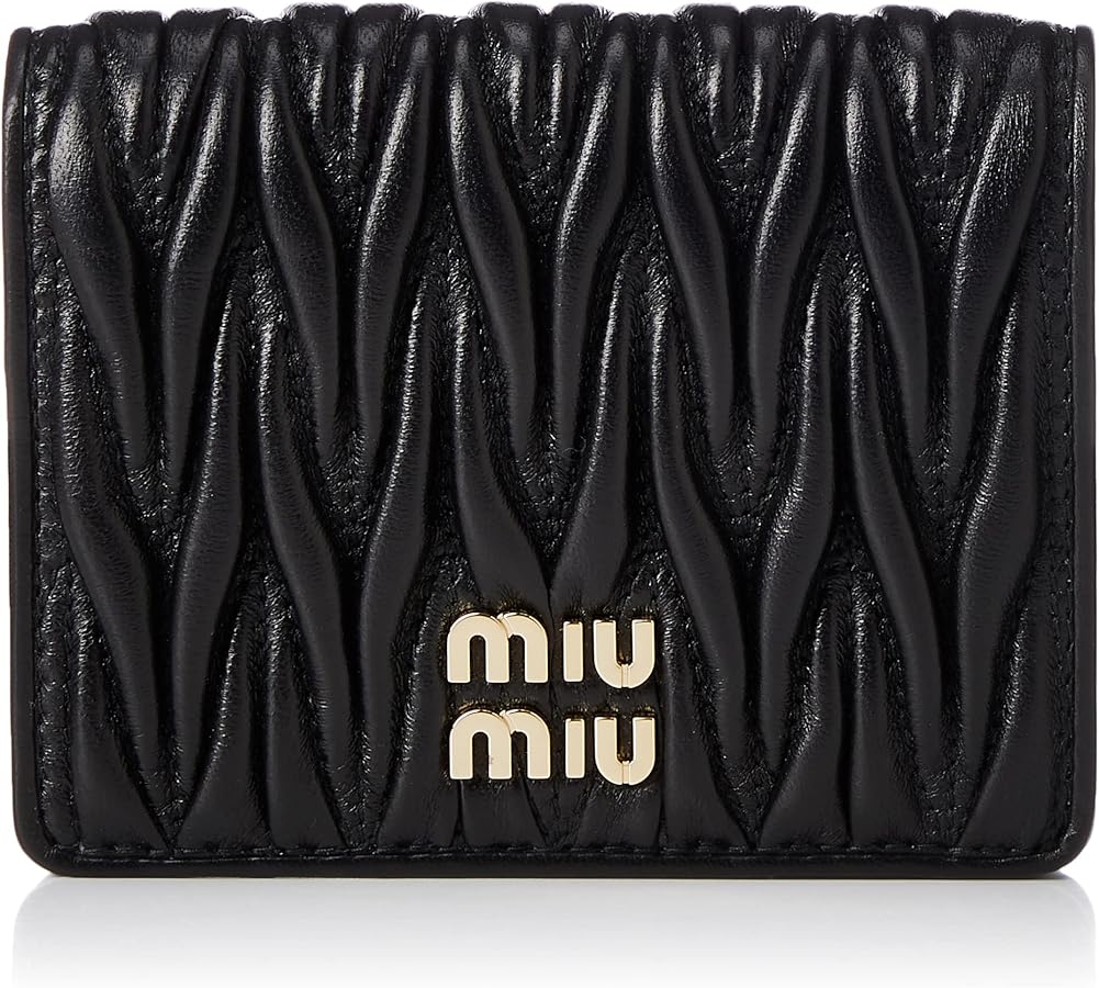 miu 注文 miu 二つ折り財布 黒 美品✨ MIUMIU 二つ折り財布 マテラッセ