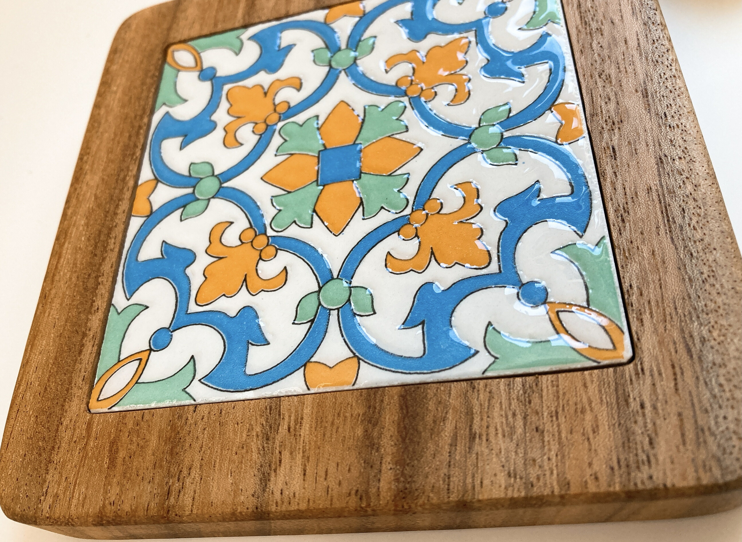 鍋敷き 木 昭和レトロ 木製 陶器製 花柄タイル 壁掛け 北欧 鍋しき
