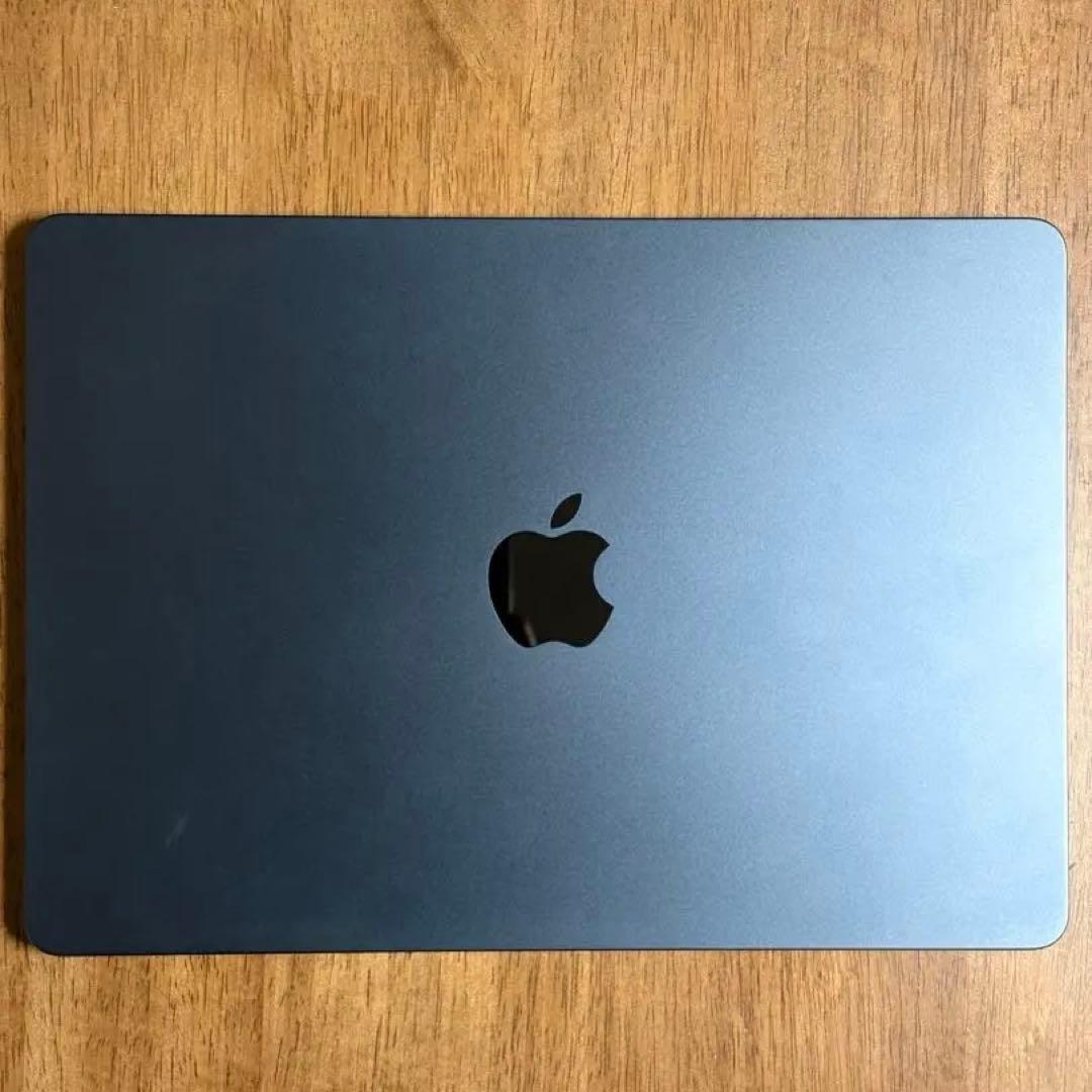 MacBook Air M2 USキーボード 8GBメモリ 256GB SSD Apple 2022 MacBook Air Laptop with M2 chip: Built for Apple