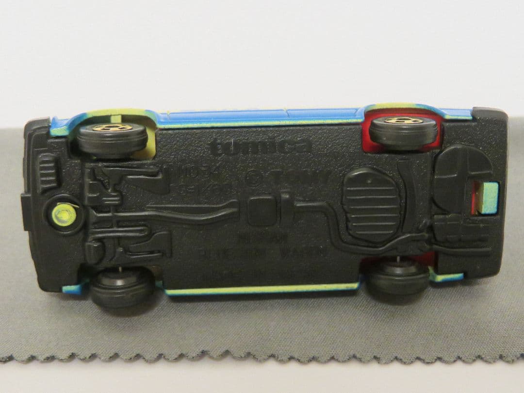 トミカ 34 日産 ブルーバードワゴン 東京ガス