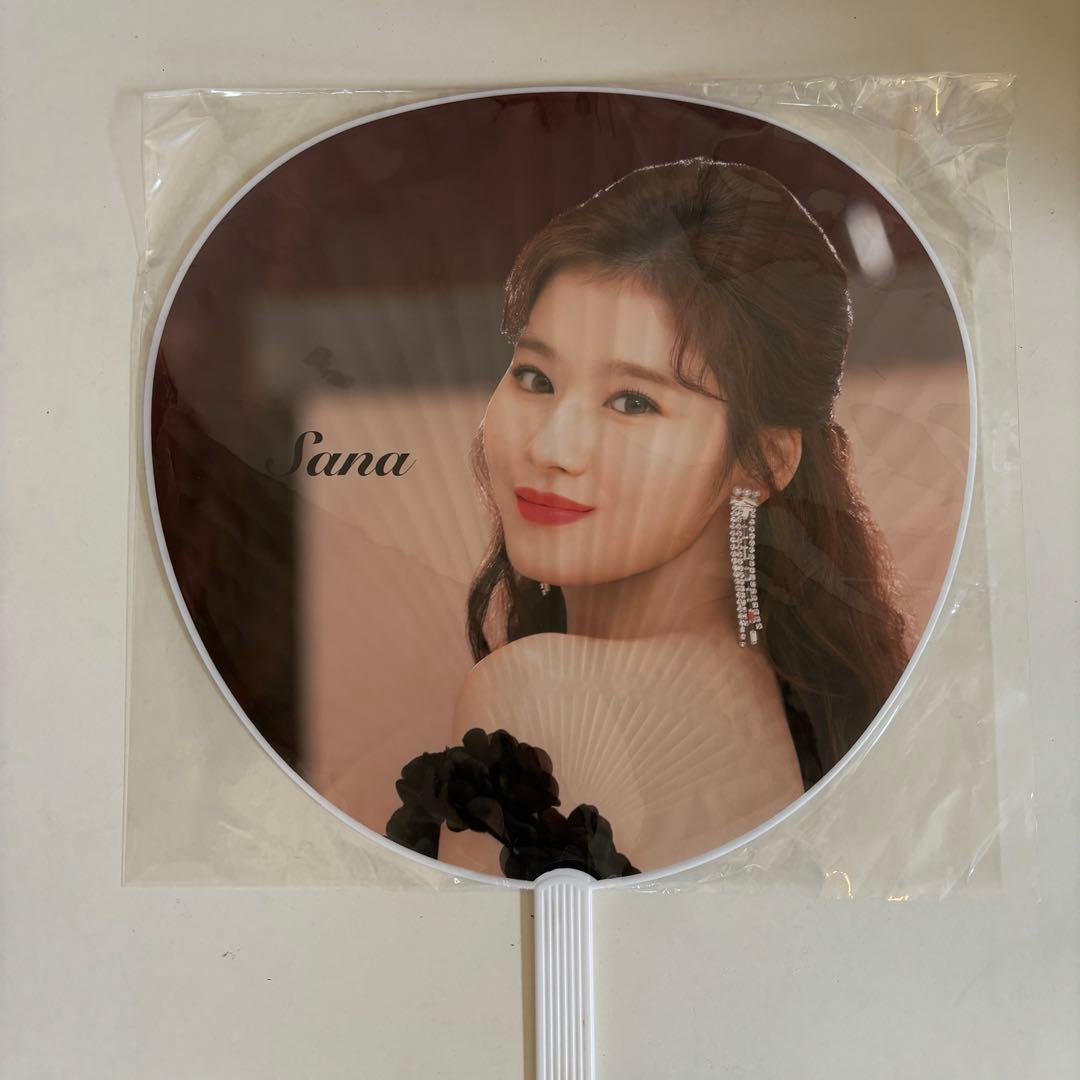 TWICE サナ うちわ Dreamday - メルカリ