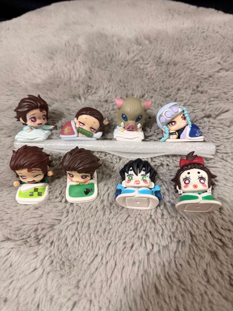 鬼滅の刃 ミニフィギュア セット 8種 鬼滅の刃』炭治郎や柱のメンバーたちがかわいくお座り。“座る 鬼滅の刃